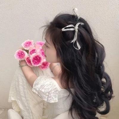 一线女星新恋情浮出水面，凌晨内幕曝光，本人沉默不回应